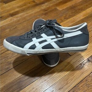 Stylish Gray and White Japanese onitsuka tiger Men's Sneakers